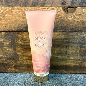 Victoria’s Secret horizon in bloom fragrance lotion 8 fl oz